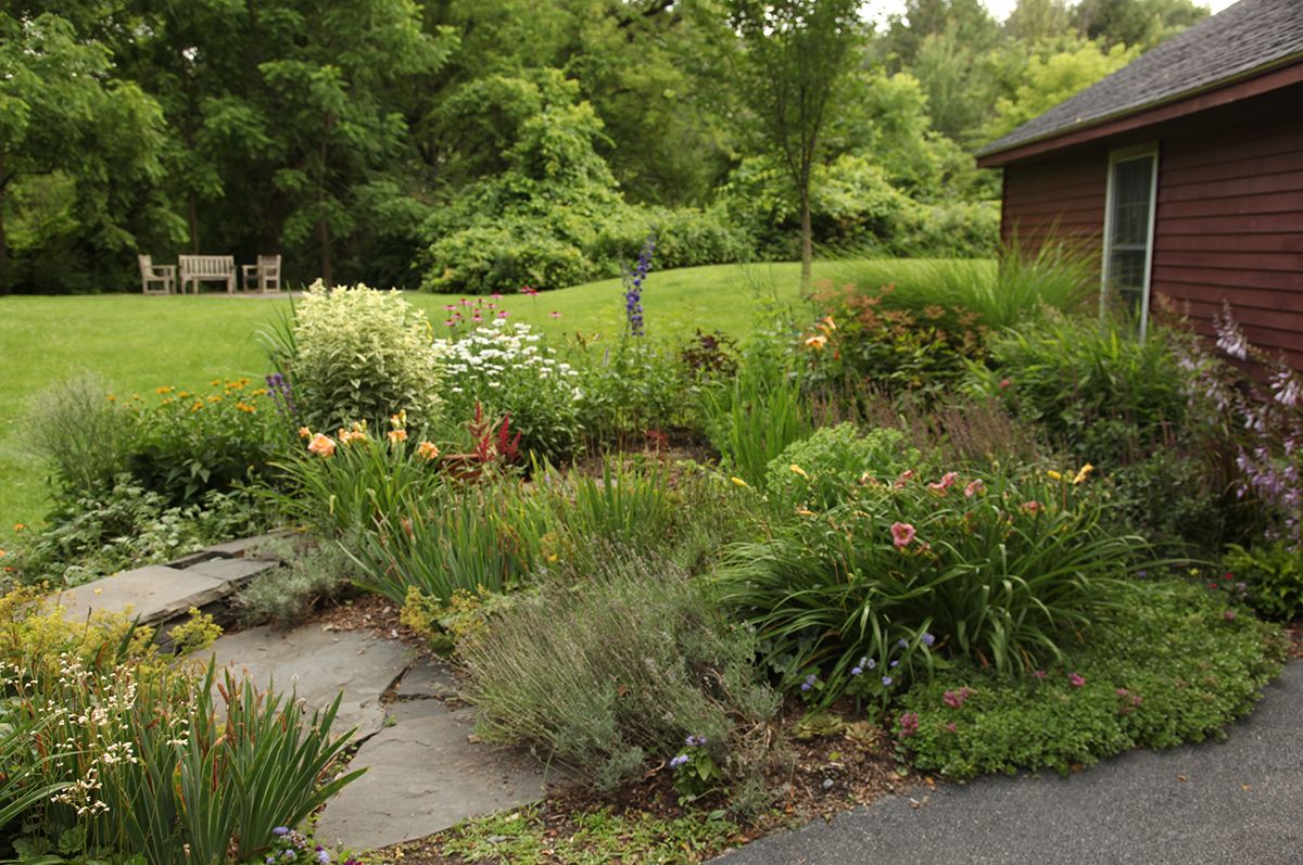 The setting that surrounds The Red Cottage